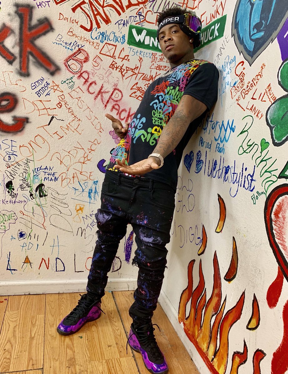 DeeMulaMwuahhhh's tweet photo. Dey Tryna Blemish My Image Saying I Did This &amp; That , He Threw A Shot ❌ We Spinned Da Blocc 🌪WTF I Look Like Dissing Bacc 💜🤫 https://t.co/PspQxYnwnY