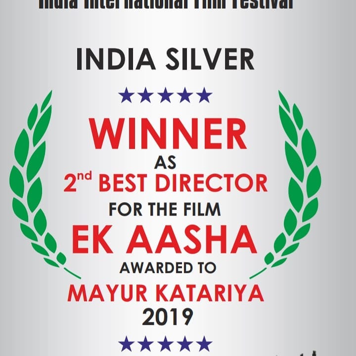 Prajapatifilms's tweet photo. At #IIFF2019 #Pune.on 16th June Receiving the #bestmovie & #bestdirectorsilver awards for my Australian movie #ekaasha @ekaasha on behalf of my Australian Producer Director Mayur Katariya Hats of sir π for making such a pathbreaking film on the lives of #transgenders #kinnares https://t.co/8RZq9aFEs7