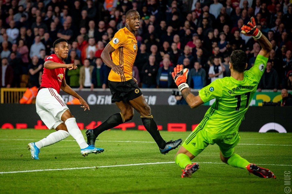 FT: MU 1-1 Wolves (Martial 26', Neves 55') #MUFC