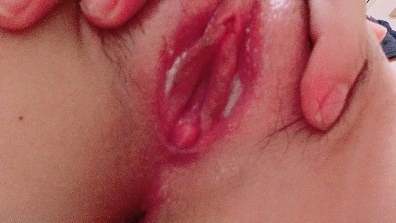 裏アカ　まんこ  / X