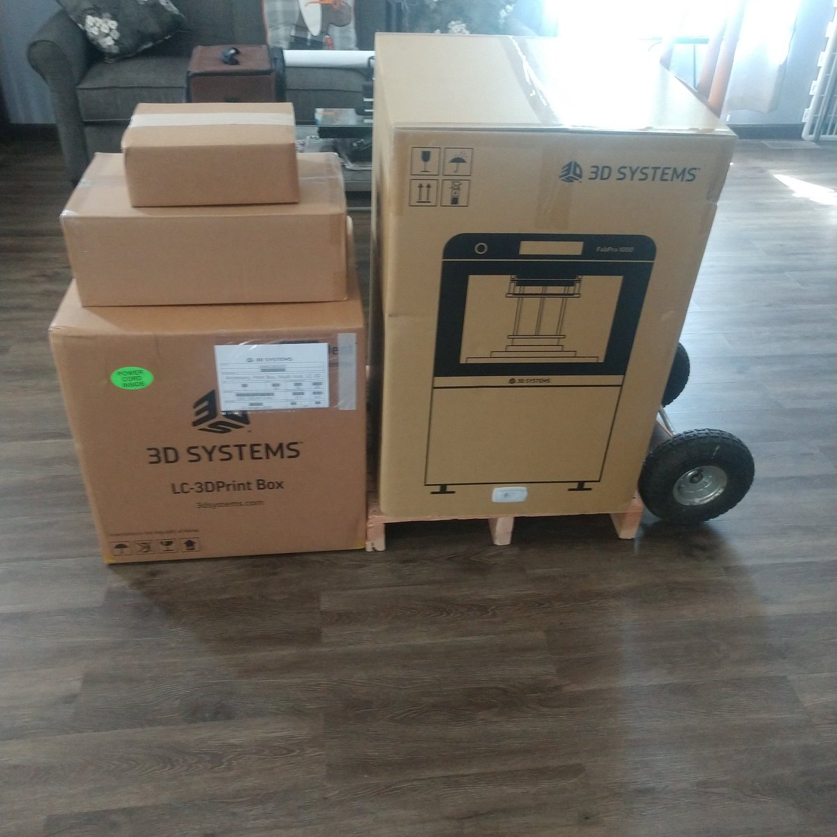 midwesttoken3d's tweet image. Fab Pro 1000 showed up today from 3D Systems. Can't wait to get it printing.
#mt3d
#FabPro1000
#3dSystems