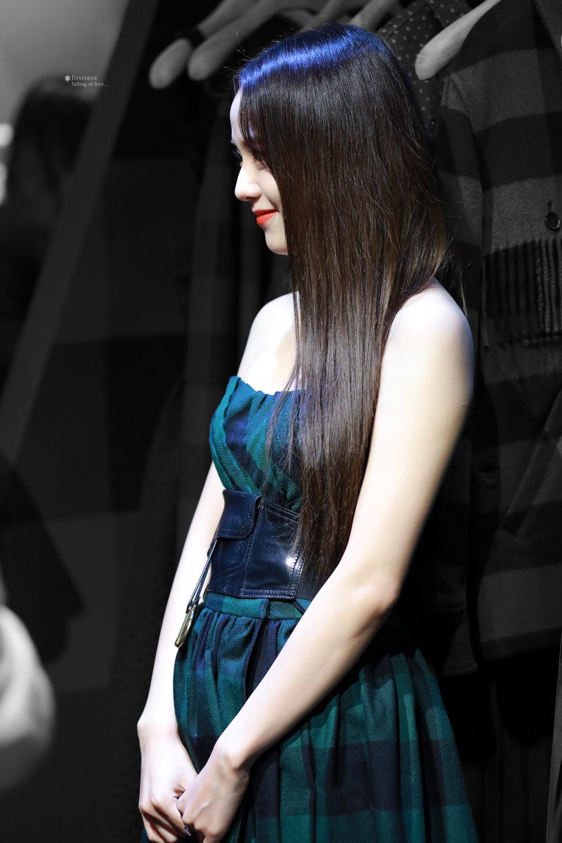 firstsnow_js's tweet photo. 190819 Dior Pop-up
#블랙핑크 #지수 #BLACKPINK #JisooxDior https://t.co/7V1bGg7ABc