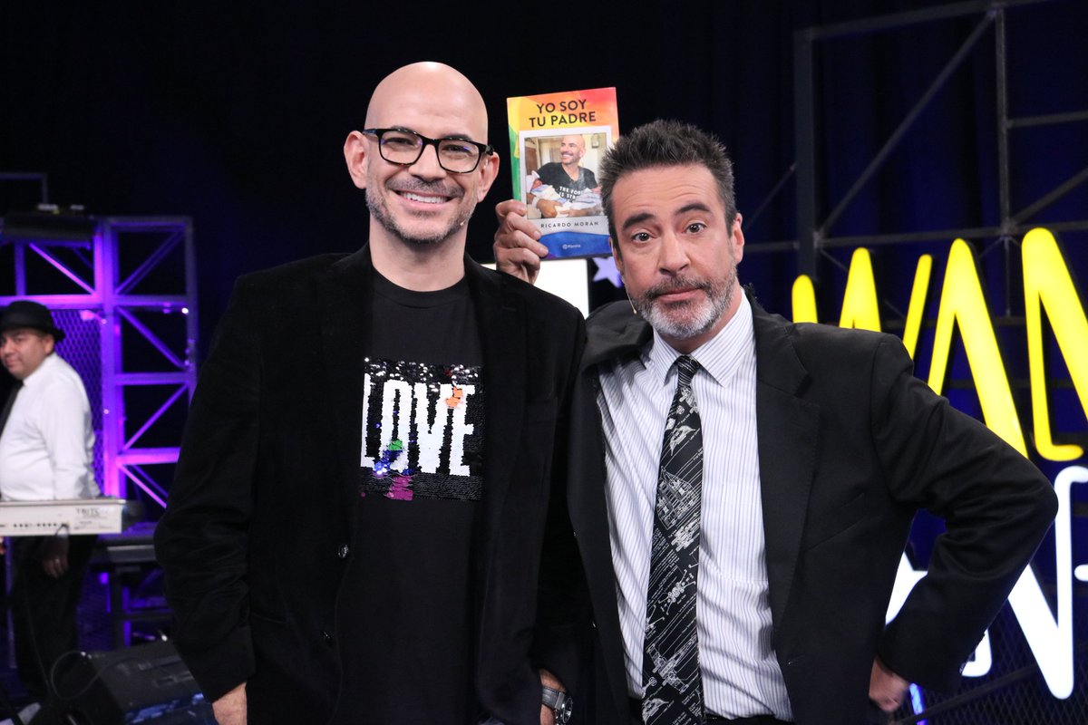 ¡No es Darth Vader!🤭
Es <a href="/RicardoMoran/">Ricardo Morán - 👨‍👧‍👦🐕</a> con su nuevo libro #YoSoyTuPadre 💁‍♂¿Ya lo tienes?
🔥Vacílate con lo mejor de estos locos por <a href="/MovistarPlusPe/">Movistar Plus</a> o la App #MovistarPlayPerú
bit.ly/2N9zOTO