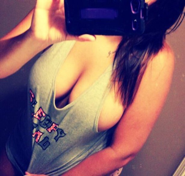 1800JETDOLL's tweet image. Side boob or cleavage...what’s your favorite?