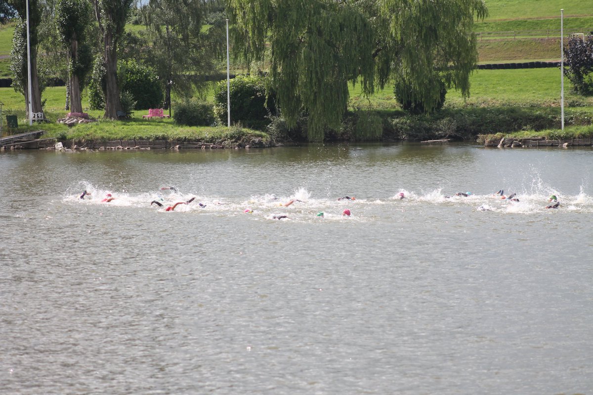 D_White_Coach's tweet photo. A great experience #training for our triathletes yesterday @EMidsTriathlon @BritTri intelligent racing day at Mallory Park. #endurance 5 Super league format races in 1 day #lotslearnt #processes @trienglandsw #LewestonTriClub @LewestonPent @SherborneStorm @YeovilOlympiads https://t.co/fVcHFPtGuy