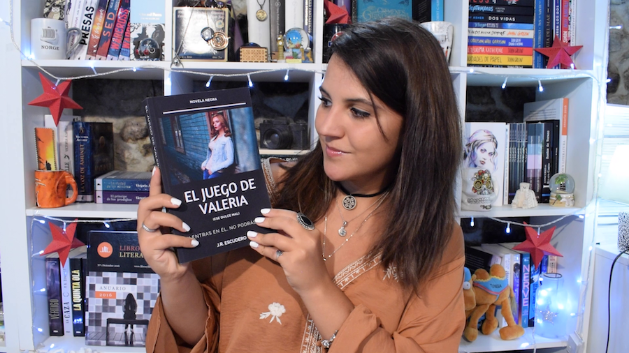 Ayer subí un nuevo vídeo. En él hablo de El juego de Valeria, de <a href="/GR_Squire/">G.R. Squire</a> ¡Espero que os guste! youtube.com/watch?v=v7vzm8…