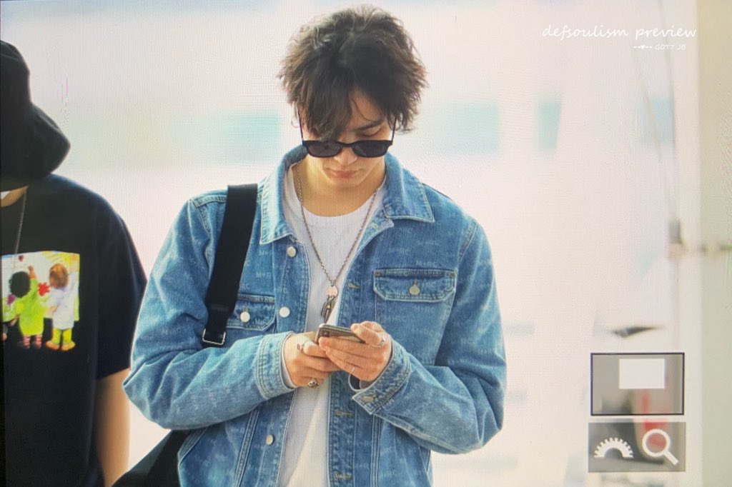 defsoulism9416's tweet photo. 190820 ICN

#JB #재범
#GOT7  #갓세븐 
#GOT7_SPINNINGTOP 
#GOT7_KEEPSPINNING        
#GOT7WORLDTOUR https://t.co/8LjzgHPMKG