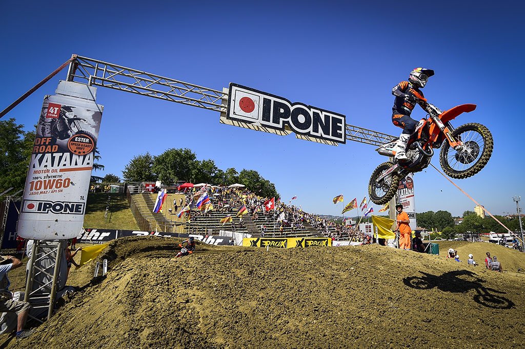 mxgp's tweet photo. 🏆🇮🇹🇱🇻🇬🇧 @glenncoldenhoff’s 1-1 at Imola was the first of his World Championship career, having previous gone 1-2 in Latvia (2015) and 3-4 in Great Britain (2013).

#MXGP #MXGPItaly #Motocross #IPONE https://t.co/6wPIFME6Yj