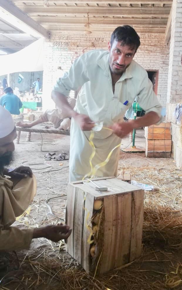 SCWF__'s tweet photo. Abdul-Rehman’s an honest worker who’s wife is under treatment for cancer. He can only afford to earn a meal but not much. Medical expenses are hard to cover. Please share this &amp; donate so can help this man. https://t.co/hPTC7KL9YD