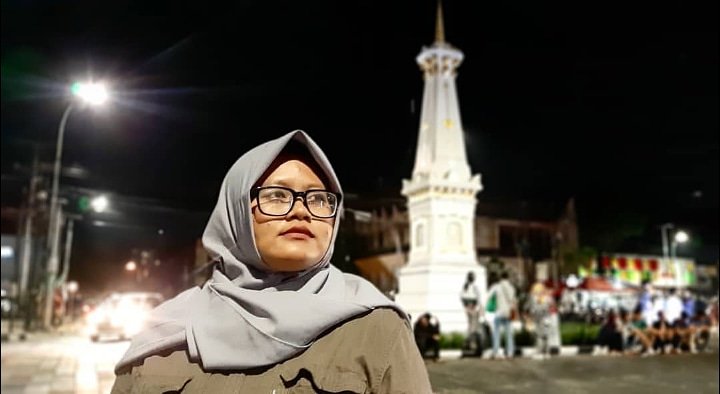 JogjaFrom's tweet photo. #Repost dari @setyoharry oleh @swiftsave_app
•••
Semoga Tuhan tidak bosan mendengar namamu yang selalu ku sebut di setiap doaku.
.
.
.
🧕 @endahpratama33
📷 Samsung Galaxy A7 2018
📌 Tugu Golong-Gilig / Pal Putih (Tugu Jogja), Jogjakarta
.
.
#tugujogja #tugupalputih #tugu https://t.co/w09NymEOAF