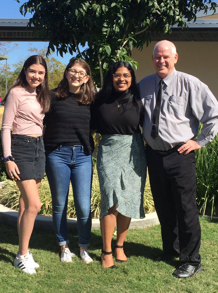 Eva_Hopewelll's tweet photo. Returned to my old high school this morning to speak about uni life and STEM careers with fellow Fisher alum 🐬 Happy #ScienceWeek 

#womeninSTEM #womenintech https://t.co/l6Yqp4HfSU