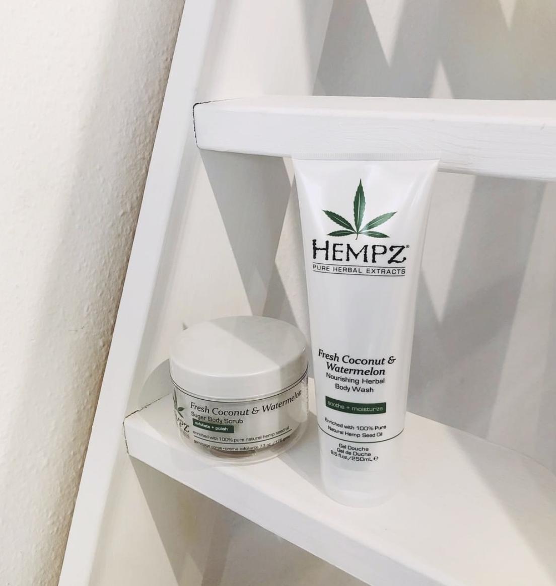 HempzBeauty's tweet photo. Fresh Coconut and Watermelon scrub and shower gel leaves you fresh and revitalised for any morning. #getgoing #coconutwash #feelfresh #wakeupandgo https://t.co/WRshTiOuxH