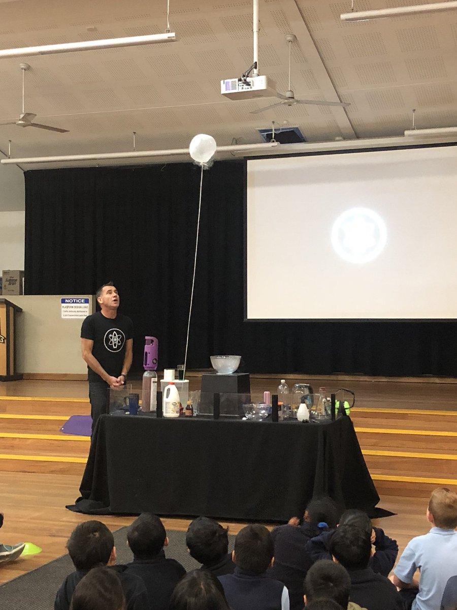 Stage 2 @burwoodps loved their visit from <a href="/surfnscientist/">Ruben Meerman</a> Ruben today! Lots of amazing Science happening in our hall this morning!