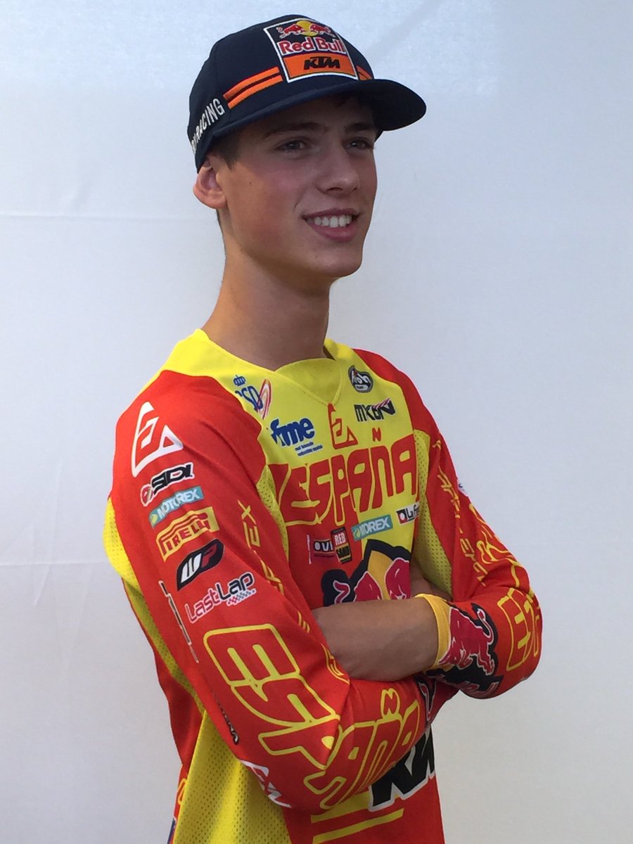 jorgeprado61's tweet photo. Ilusionado con el nuevo reto de representar a España en el Motocross de las Naciones debutando en MXGP 🇪🇸
Excited to announce my participation at the #MXoN representing @rfme_oficial in the MXGP class 💪 https://t.co/GCEfjJFO46 https://t.co/uWRLyiJJCD