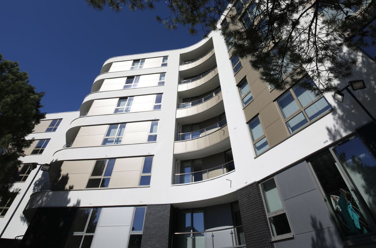 Senior_Systems's tweet photo. There’s lots to consider when specifying #aluminium #fenestration systems, which is why our team of architectural advisors are on hand to offer detailed technical support and work with you at every stage of your project. #SeniorDelivers #Collaboration https://t.co/ZkFyRVu6mN