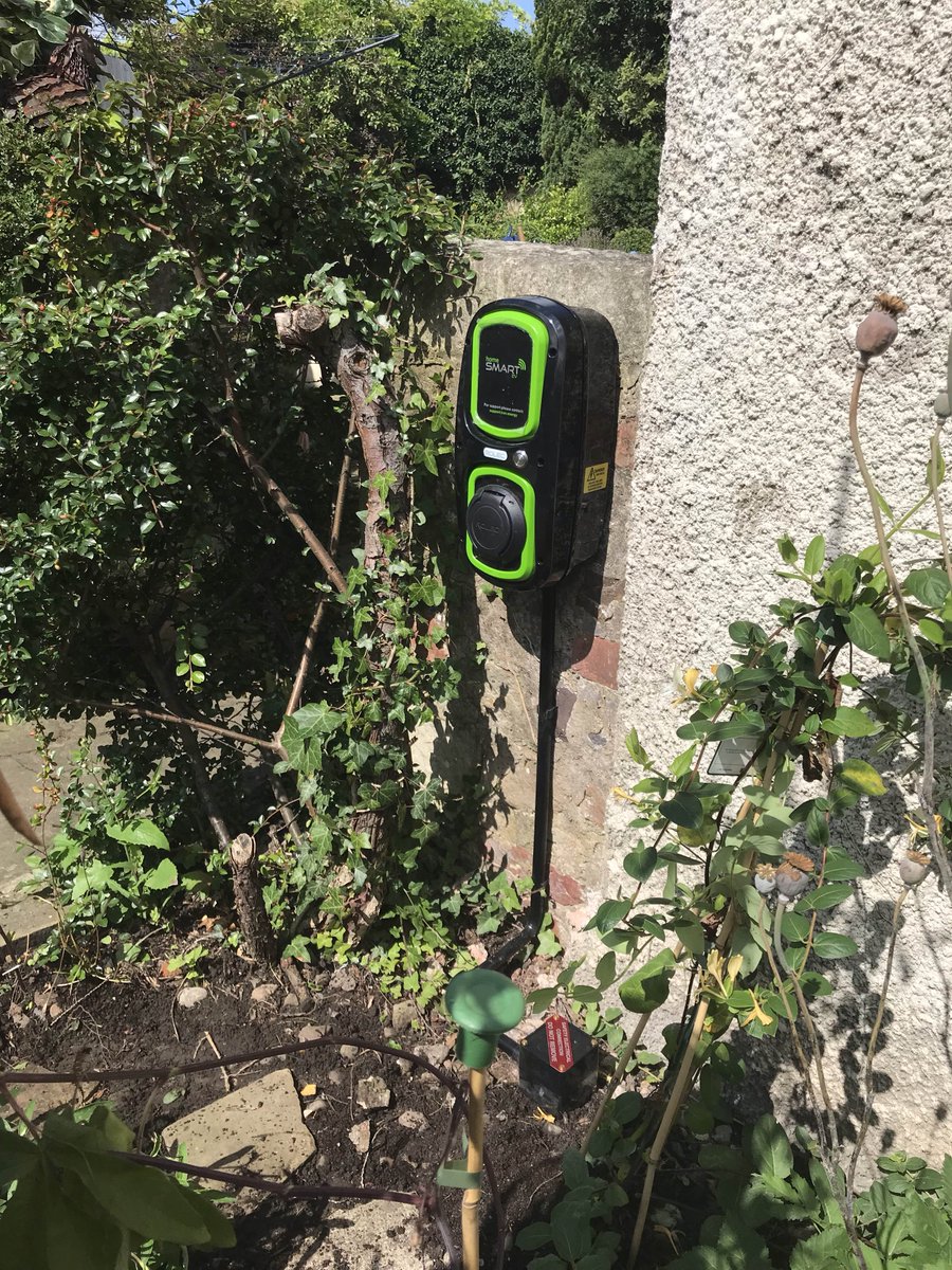 utley_ev's tweet photo. #Rolec #WallPod installation on a property built in 1770! New #Tesla definitely from the future!

Great customers and interesting install. Thank you Mr H. https://t.co/HwW3Ibksgq