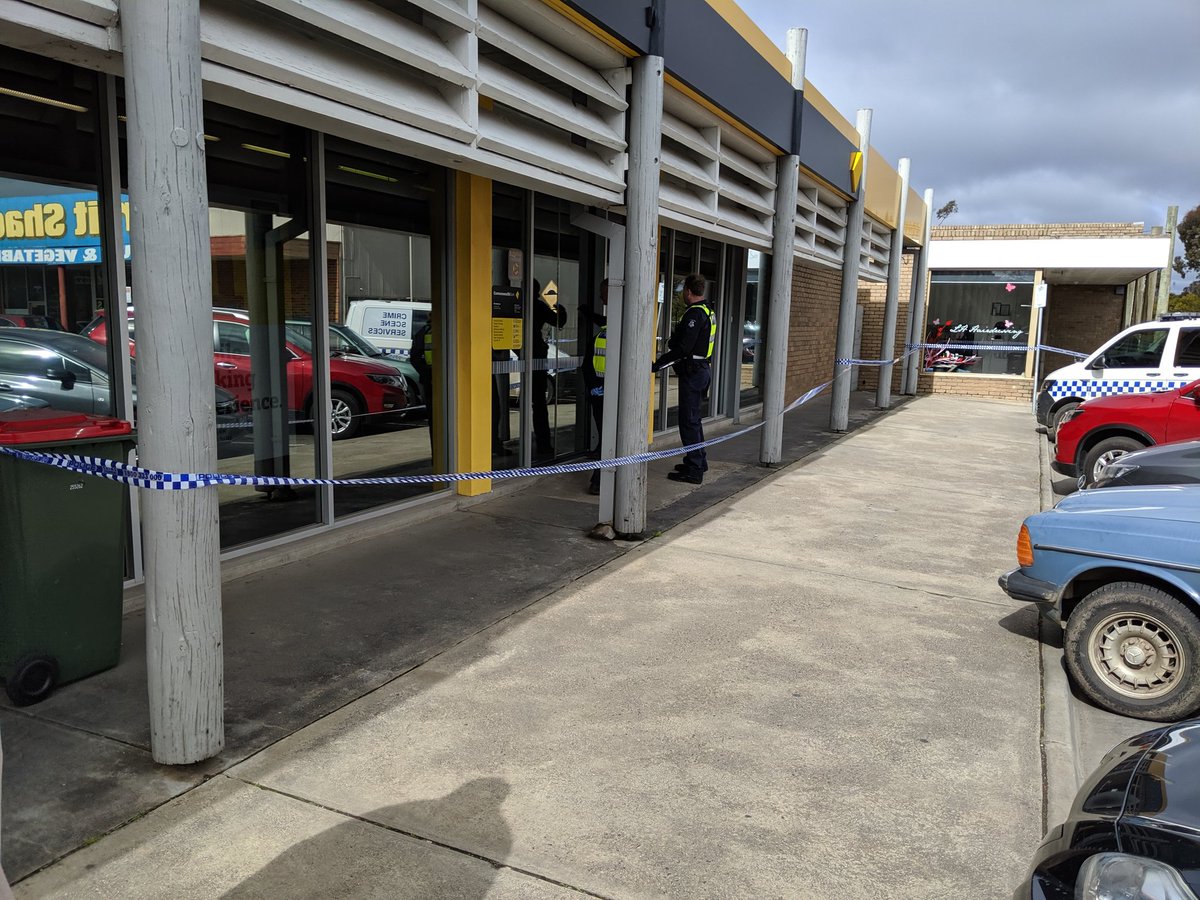 A 46 yr old Ballarat man has been arrested following a bank robbery in Wendouree, Howitt st this morning. Witnesses say they feared the alleged offender had a gun. 6pm <a href="/WINNews_Bal/">WIN News Ballarat</a>