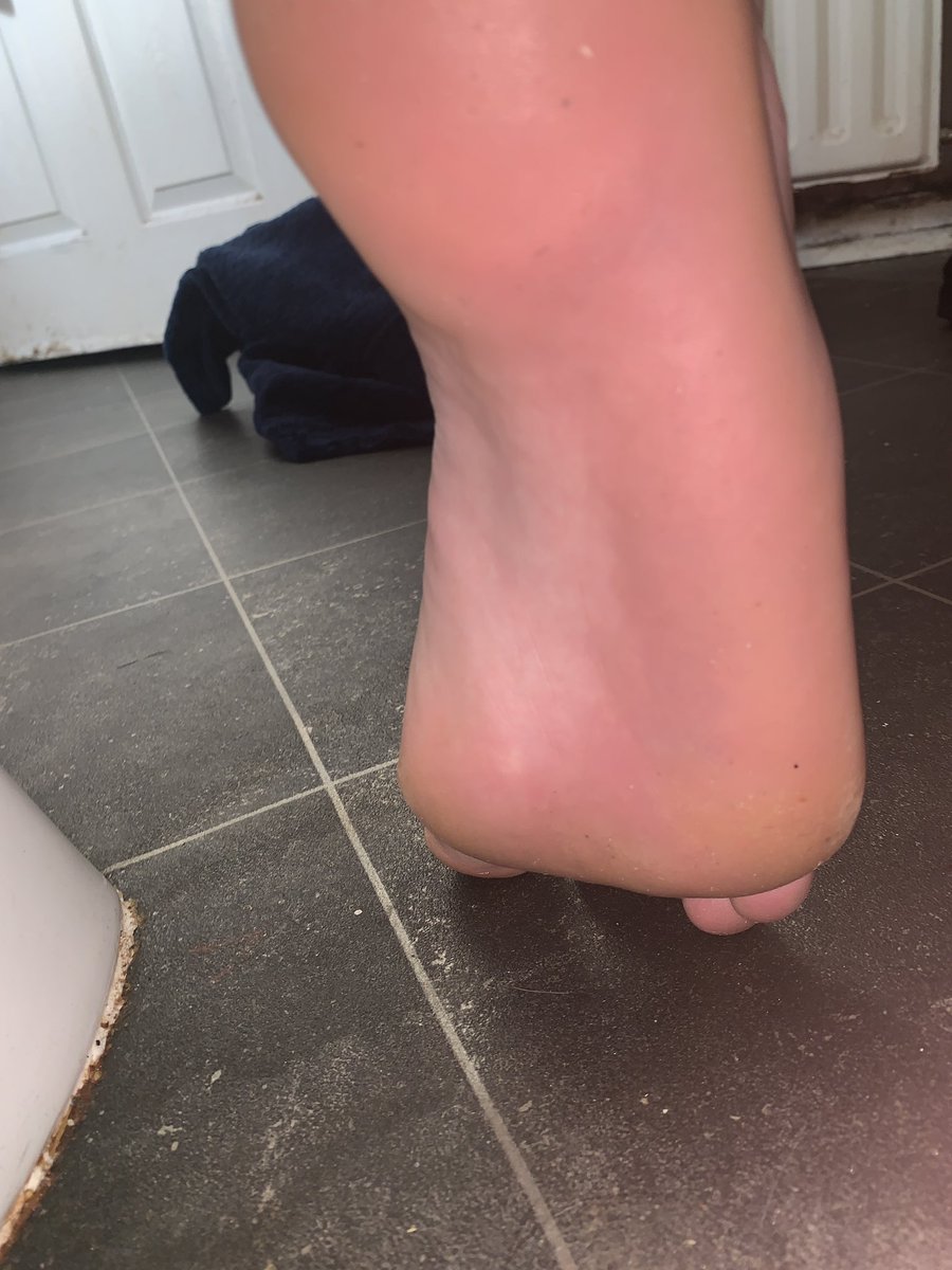 KingsSoles's tweet photo. I need a human footstool laying under my dirty soles while i use the toilet. Which one of you faggots is brave enough #findom #footfetish #paypig #dirtyfeet #toiletslave #humanfurniture #cashmaster #footstool #alphafeet https://t.co/yaClGcQF2L