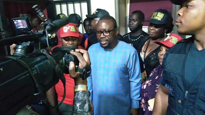 IgiriTobin's tweet photo. After a successful screening at Abuja. If a family member of you is a delegate pleas show him this. RT

"No reason 4 us as a state and as a people to be poor", ~Hon. Tobin Ziperedein Igiri
https://t.co/id3vg3hSN3
My words are my bond.
#TZI
#TobinIgiriMovement-TIM
#GreenImpactmvt https://t.co/6dc4LPIYxA