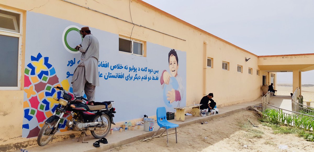 OmaidSharifi's tweet photo. In #Uruzgan province, a far corner, we have a new use for bikes: use it as a ladder to paint murals to #endPolio in #Afghanistan. We are reaching out to every corner of 🇦🇫 to raise awareness & encourage two drops of vaccination. #Just2Steps to #PolioFree 🌎 https://t.co/OtODQrdEKm