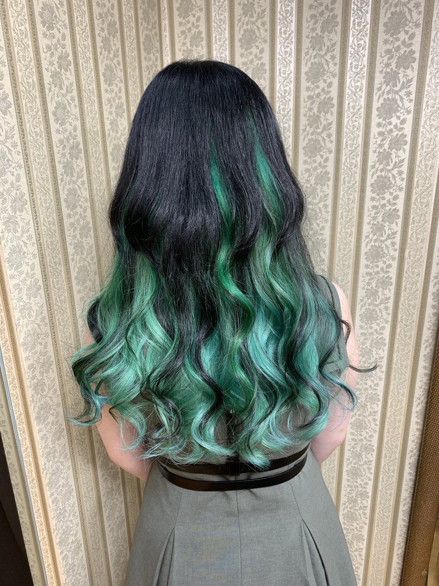 シャンテグラム Sur Twitter ヘアスタイル紹介 黒髪 ミントグリーン風インナーカラー 柔らかで優しい雰囲気です