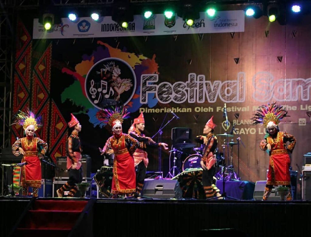 awinyak's tweet photo. Pemerintah Aceh Lestarikan tari Saman hingga Membudaya dan dikenal ke Masyarakat Dunia
#PesonaFestivalSaman
#FestivalSamanGayo #pesonaindonesia #wonderfulindonesia #genpiaceh #genpico #pesonaaceh #wonderfulaceh #thelightofaceh #cahayaaceh #genpi #worldhalaltourism #halaltourism https://t.co/qLVmHbn4rK