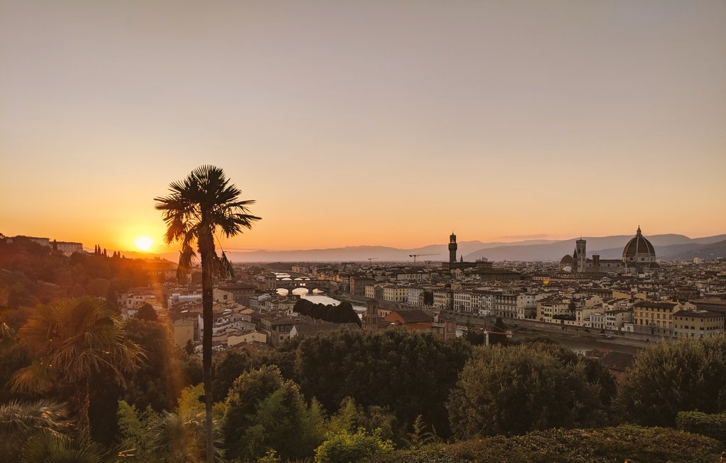 MsJessie18's tweet photo. @CNTraveler Happy #WorldPhotographyDay!!

Here are some favorite photos from our backpacking trip through Europe, IG: @noschmeedlimits
#traveleurope #Italy #florence #cinqueterre https://t.co/CUdsRlteIh