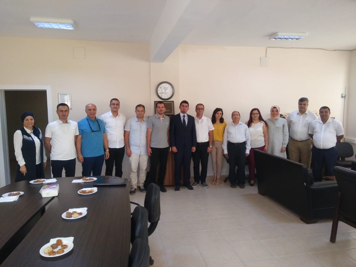 Köprübaşı Meslek Yüksekokulu Müdürlüğü Devir-Teslim Töreni Yapıldı.
Köprübaşı MYO Müdürlüğüne atanan Doç. Dr. Ali DEMİR hocamızın devir teslim törenine katıldık. Kendisini tebrik ediyor ve başarılarının devamını diliyoruz.