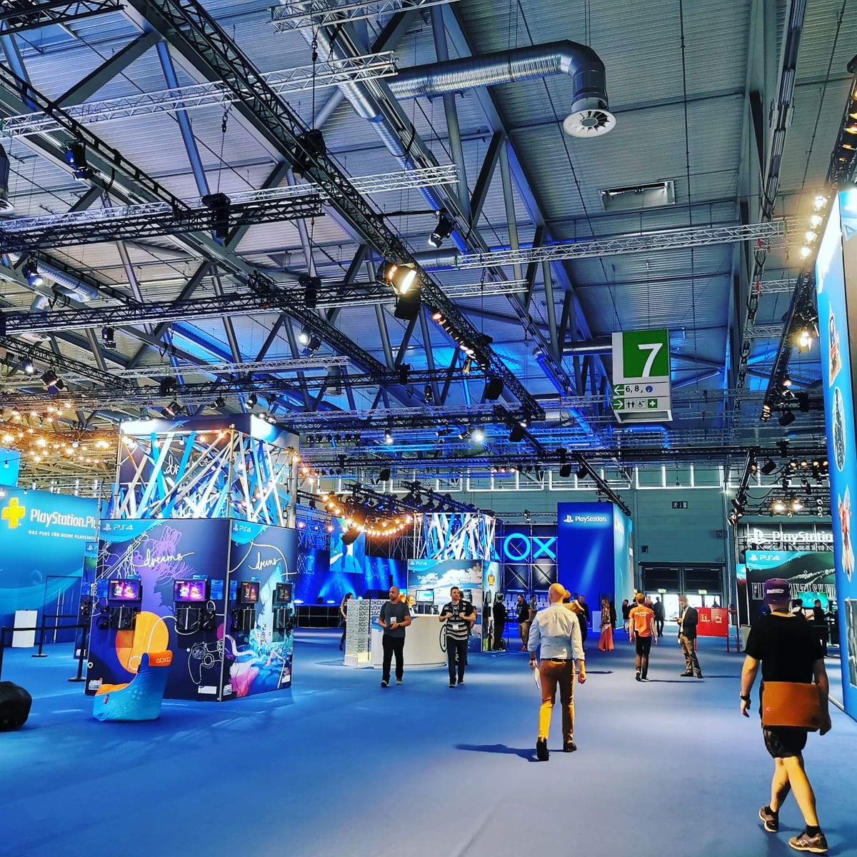 Gamers_Potion's tweet photo. Die #gamescom2019 ist angepfiffen und ich wünschte ichr könntet alle hier sein. Wir starten bei #PlayStationGC19  und freuen uns auf Euch https://t.co/ide4Un96U8