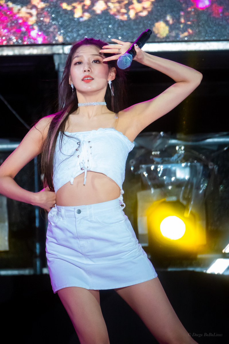 ppica2000's tweet photo. 190817 포항 #KimaWeek 떽띠고란 #정예인 #러블리즈 #Lovelyz https://t.co/oLmEr5HbiT