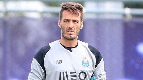 amote_porto's tweet photo. Que a recuperação te seja suave e rápida Ricardo! Que esta seja a batalha da tua vida. Que o título da vida nunca te fuja das mãos. #fcporto #CancerFreeTwitter https://t.co/5gZV9z6WJp