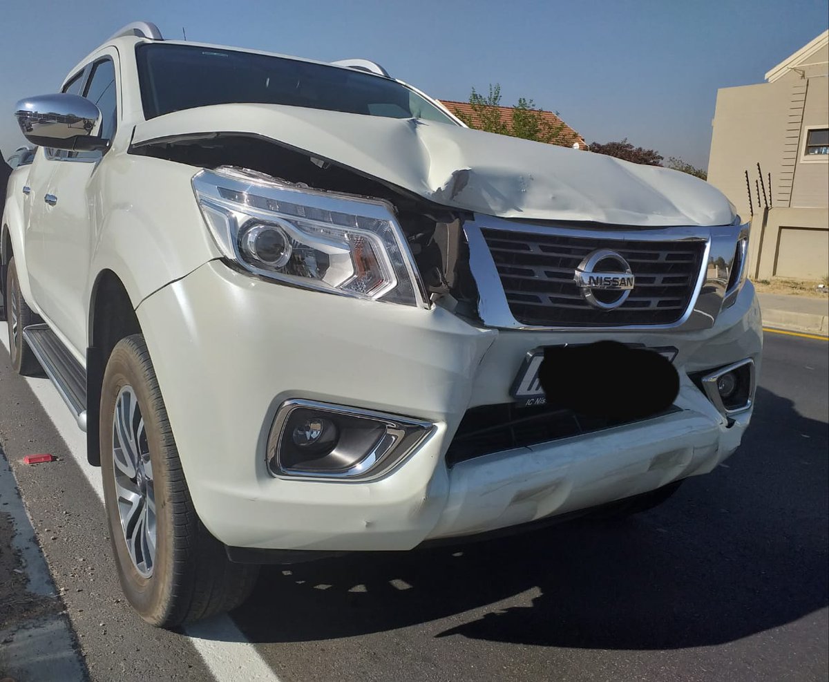 EMER_G_MED's tweet photo. 《Fourways》#TM03 came across a three vehicle collision on Cedar Road near Fourways Life Hospital. On scene No injuries on scene @GTP_Traffstats @_ArriveAlive @EWNTraffic #whensecondscount #fourways https://t.co/sYKcKnFRJQ