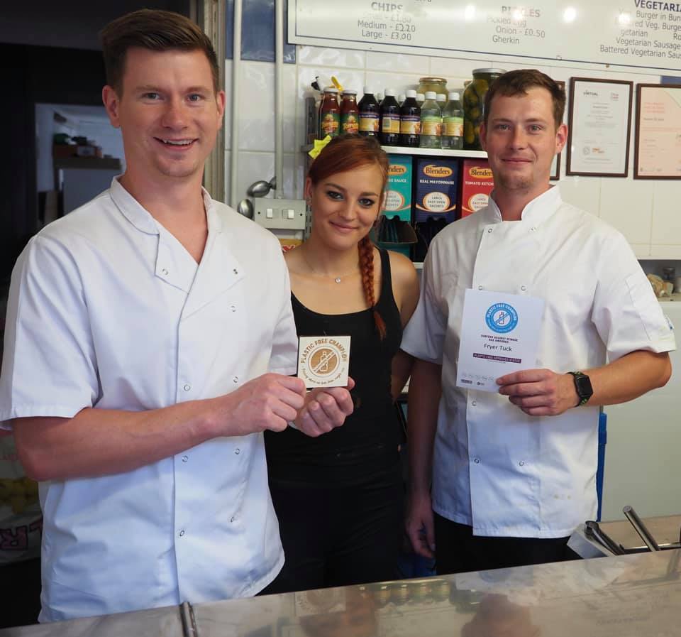 The Fryer Tuck on College Road, Deal, has been awarded single use Plastic Free status!

Well done Jamie, Richard and Yasmin ❤️

#dealkent #visitdeal #discoverdeal #dealtown  #kentcoast #plasticfree #plasticfreecoastlines #plasticfreecommunities @sascampaigns @deal_withit