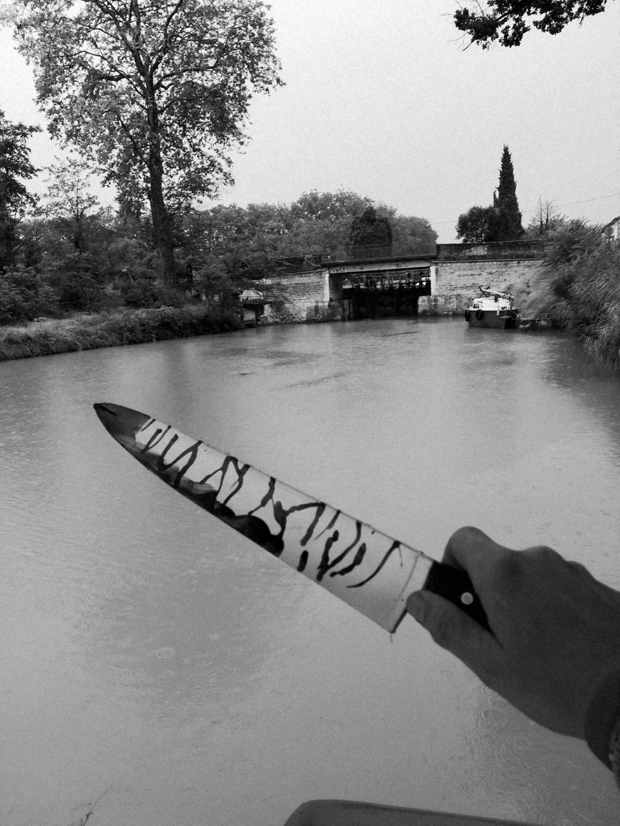 mikirockero's tweet photo. #Bloodytuesday #Panicontheboat #Theriverofterror #Summerofcrimes https://t.co/AD9HW9rwzM