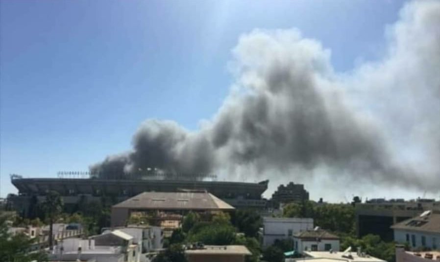 Pues si señores el llenito Villamarín ardiendo. Que bonito!!😍 #Llenitovillamarin #benitovillamarin #vamosmisevilla #Sevillaesrojiblanca