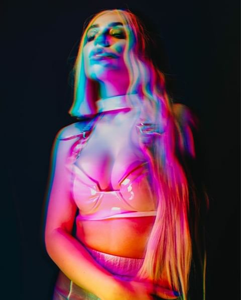 ава макс 2021. эйва макс 2022. Ava max. эйва макс heaven hell. Ava max американская певица.