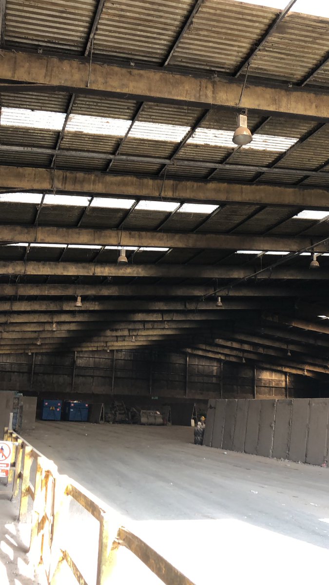 EastElectrical's tweet photo. Today’s project. Make this work again #faultfinding #lighting #dayworks #electrical #tuesday #ontheroad #testing https://t.co/bXroJIzOya