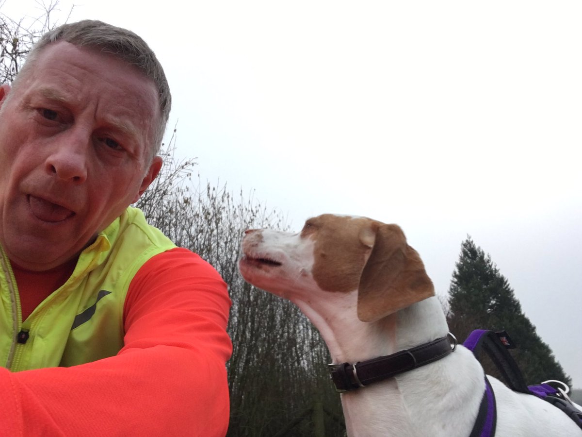 akinlosskid's tweet photo. @UKRunChat #PointerX π MrFlynn runs with me every day & accompanies our @wmcrunners #SundaySlow 10mile group sessions. All before breakfast! https://t.co/wlDzI8KCgg