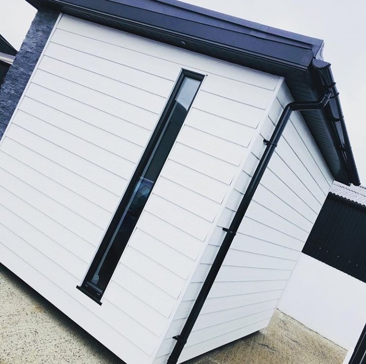 SPattersonCIL's tweet photo. Can't decide whether to add Timber Cladding or Fibre Cement cladding to your project? Why not just be creative and go with both options....

#timberframe #timbercladding #westernredcedar #teknos #cembrit #fibrecementboard #officepod https://t.co/nRezNBZFAR