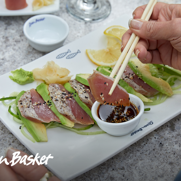DialADeliveryZW's tweet photo. Seared tuna with fresh avo, ponzu sauce and sesame seeds 😋😋 Are you hooked? Then order now! 📲 #OceanBasket #SeaFoodie #DADApp https://t.co/HZjq8qmBmR