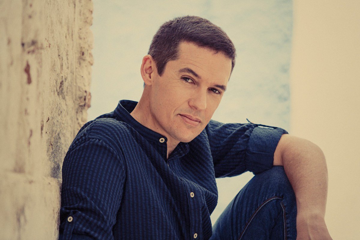 "NO puede NO ser creativo el cerebro humano..."

Nuestro #EmbajadordelTalento <a href="/JorgeRuizMN/">JORGE RUIZ</a> de <a href="/MalditaNerea/">Maldita Nerea</a> entrevistado por <a href="/JulioSomoano/">Julio Somoano TVE</a> en "Conversaciones de <a href="/casamerica/">Casa de América</a>" en <a href="/24h_tve/">24h</a> 

➡️ rtve.es/m/alacarta/vid…