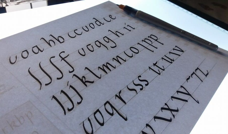 CreativeCallig's tweet photo. Sharing some time-saving #calligraphy #hacks in this blog post. Honestly, a light pad is the best gadget I've ever bought! https://t.co/mNJpVVEOHj https://t.co/IuUS4s8ecO