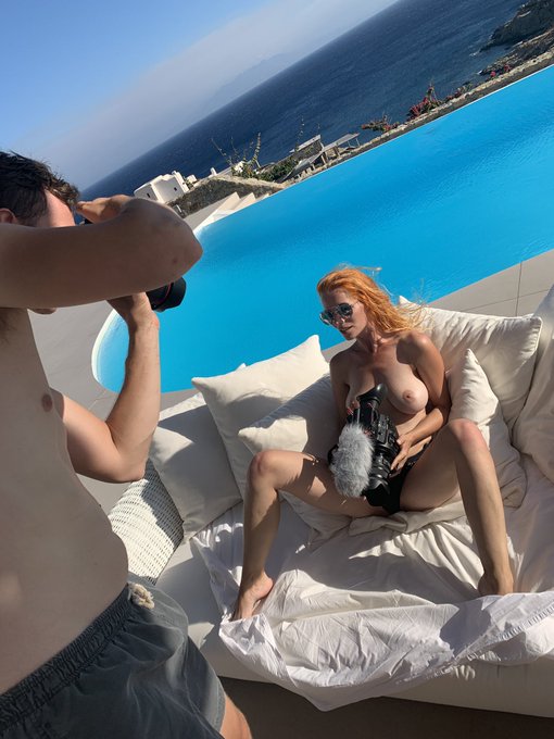 2 pic. Whats going on here on Mykonos? 😍 you will see more on @sexart so stay tooned 😜 https://t.co/