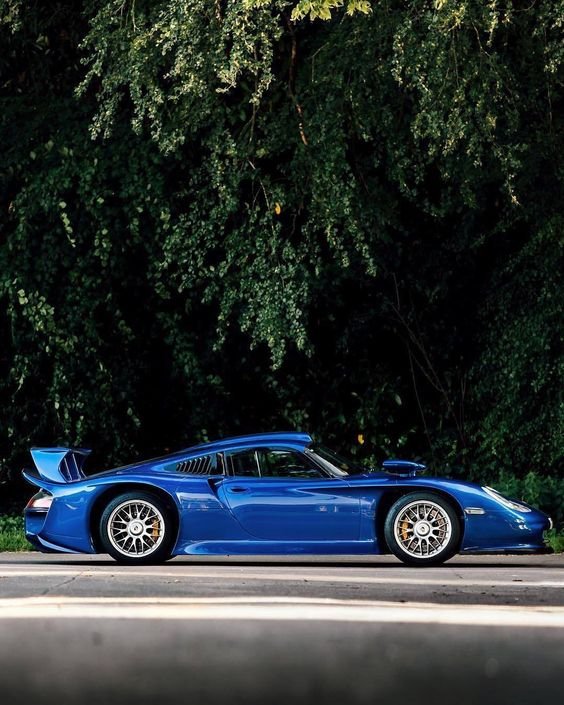 Super_CarsWorld's tweet photo. Porsche 911 GT1
#Collection_supercars__world https://t.co/brPUhzE0H6