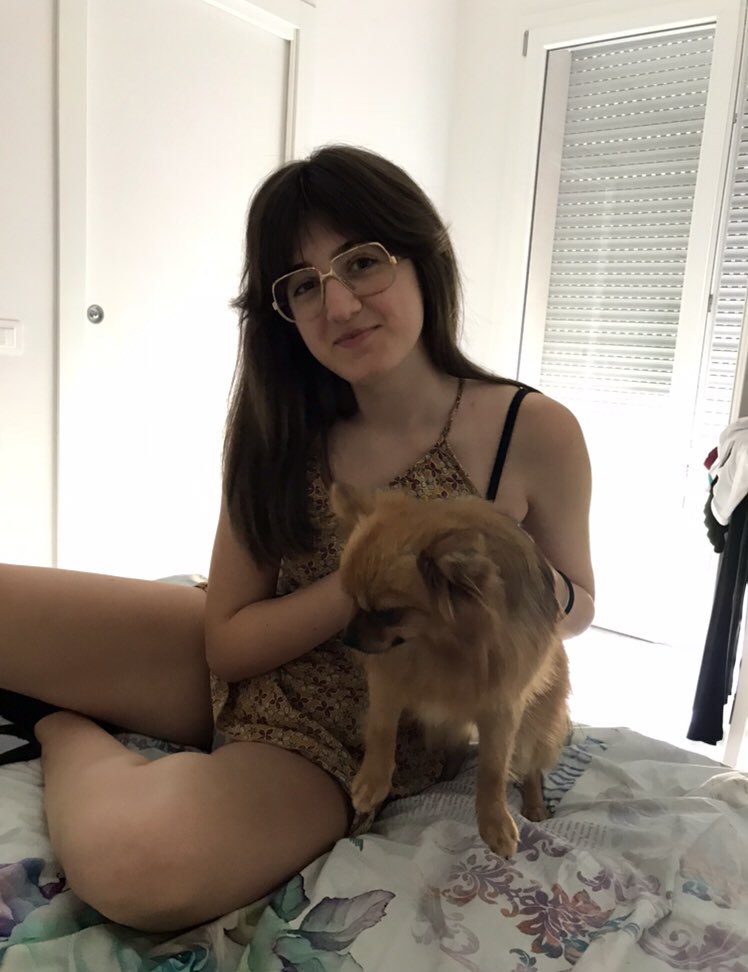 lucesilverhawk's tweet photo. oggi la mia migliore amica compie 18 anni🧡 non saprei spiegarvi quanto intelligente, matura, buona, disponibile, gentile, altruista, divertente, simpatica, comprensiva, forte e sincera lei sia, è veramente speciale e non esiste nessuno come lei. buon compleanno maggy🎊🎈 https://t.co/aRG9Ksk3Dk