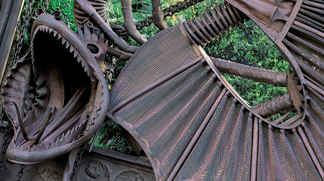 EXPOBeUrban's tweet photo. Déjate fascinar por la técnica e innovación de una obra única: los pabellones de la #FincaGüell #Gaudí  👀🔝 https://t.co/YDcsOYvs3M vía @VisitBCN_ES #Barcelona #BeUrban https://t.co/nVWx5pDqvN