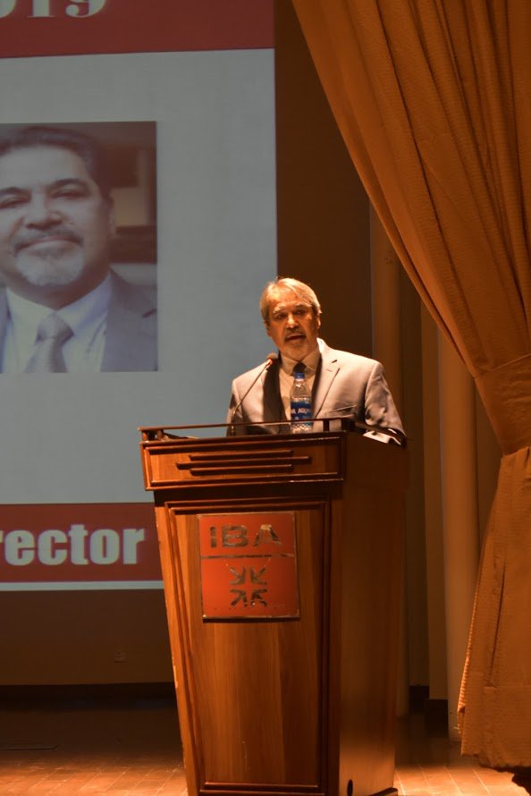 ibakhiofficial's tweet photo. In his welcome address Executive Director IBA Dr. Farrukh Iqbal said, βLet me summarize your achievement in one statistic, this year 4,200 people applied in the BBA program and only 400 passed the admission test.β
#IBAOrientation2019 #LifeatIBA #IBAKarachi https://t.co/laH1fU48GE