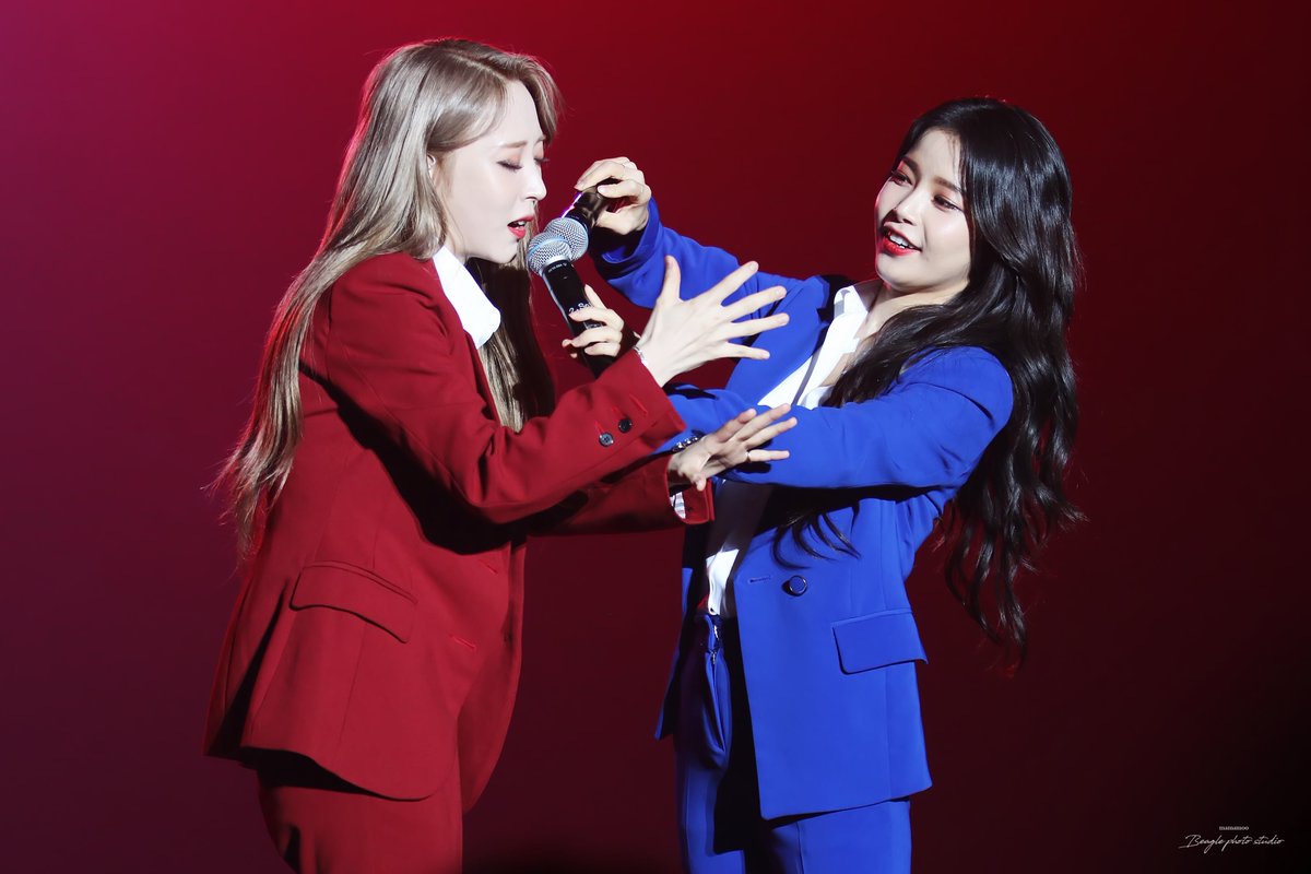 Beagle_studio's tweet photo. 190728 4season F/W in 대구 2pic

#마마무 #솔라 #MAMAMOO #SOLAR
#문별 #MOONBYUL #용콩별콩 https://t.co/VZw1aTznh7