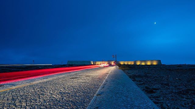 NachoVillaFoto's tweet photo. Cae la noche en la fortaleza de #Sagres #Algarve #Portugal #arquitecturaportuguesa #arquitecturadiaria #visitportugal https://t.co/x7ABL7Qsfq https://t.co/vdGomDpHqn