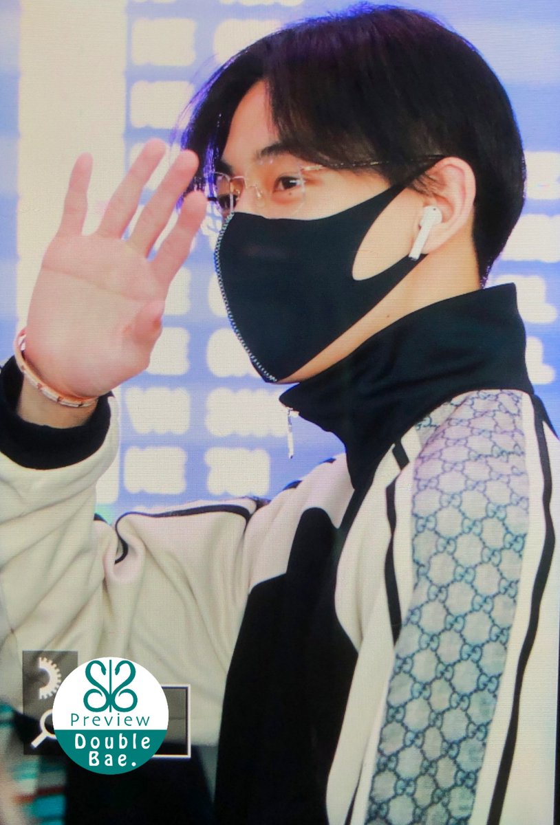 190820 ICN 출발,잘 쉬고 일어나서 봐용🌹🌹🌹🌹🌹
<a href="/BamBam1A/">BamBam</a> 
#뱀뱀 #BamBam #갓세븐 #GOT7